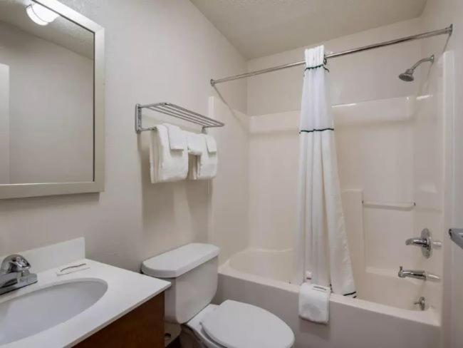 Birch Hill Suites Kansas City - Independence Dış mekan fotoğraf
